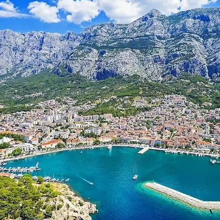The View Luxury 2+2 In A Strict Center Appartement Makarska